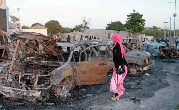 Теракт в Сомали: погибли по меньшей мере пять человек